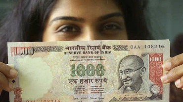 13 Easy Tips To Save A Large Chunk Of Money