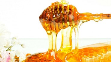 Here’s Your Guide To Distinguish Between Pure & Artificial Honey
