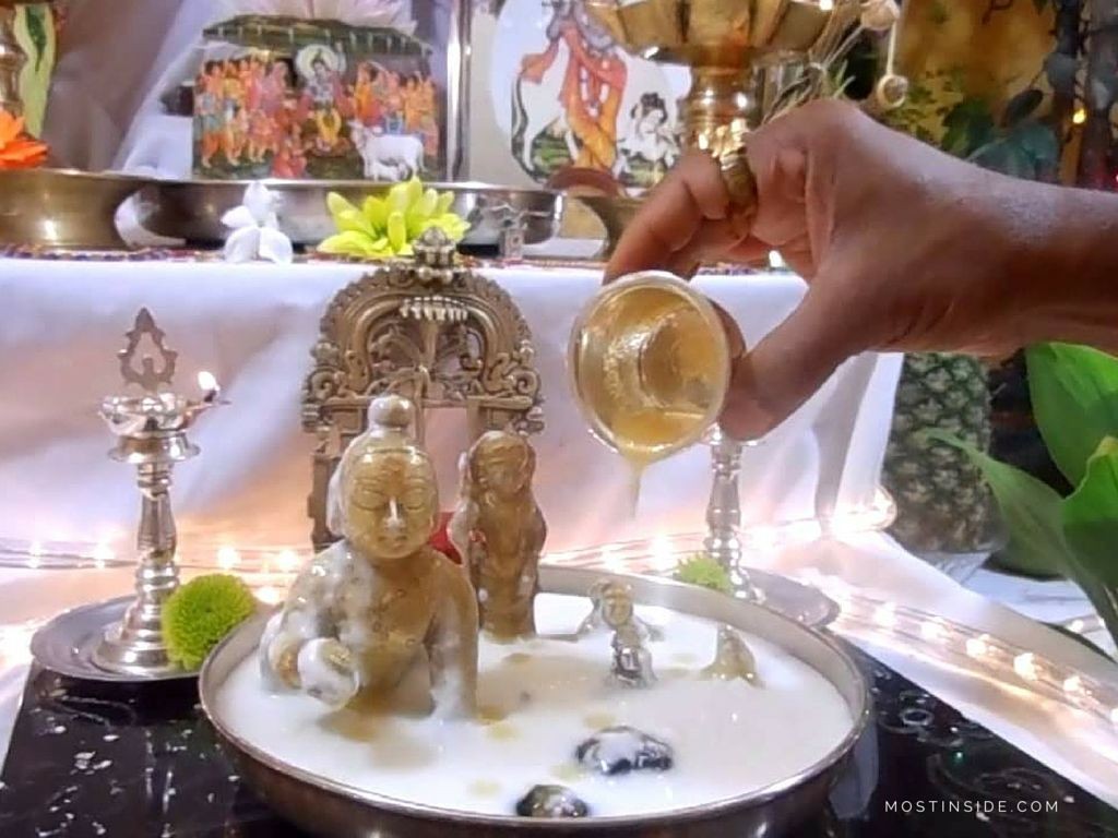 abhishekam importance in hindu religion