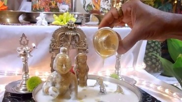 Importance of Abhishekam In Hindu Religion