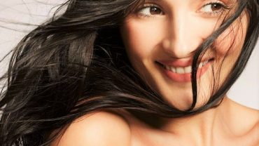 Easy & Natural Home Remedies To Grow Hair Faster