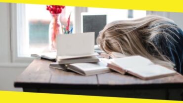 9 Signs of Low Iron [Stay Aware of These!]