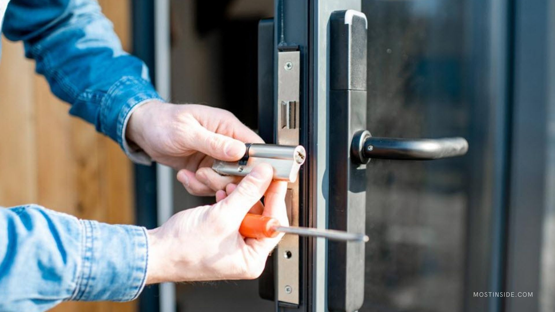 Skilled Locksmith