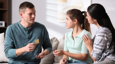 Words That Parents Should Never Say to Their Teenage Children