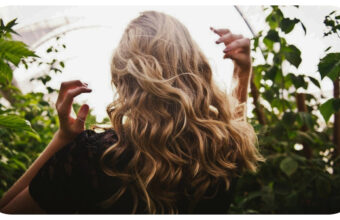 5 Tips to Keep Your Curls Lasting All Day