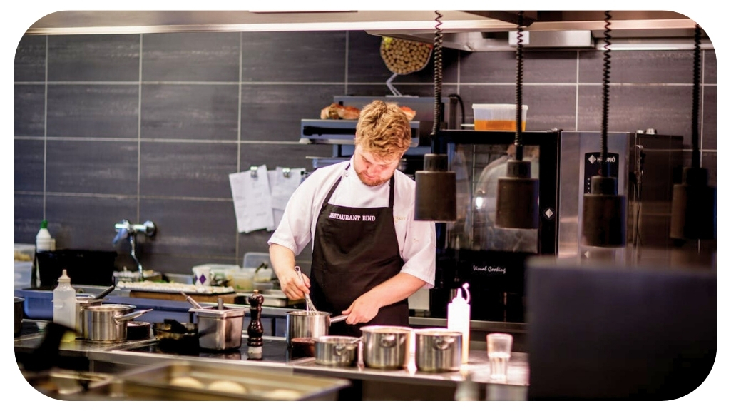 How You Can Impress Guests With a Chef Apron